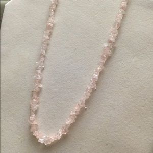 Beautiful rose quartz chip necklace